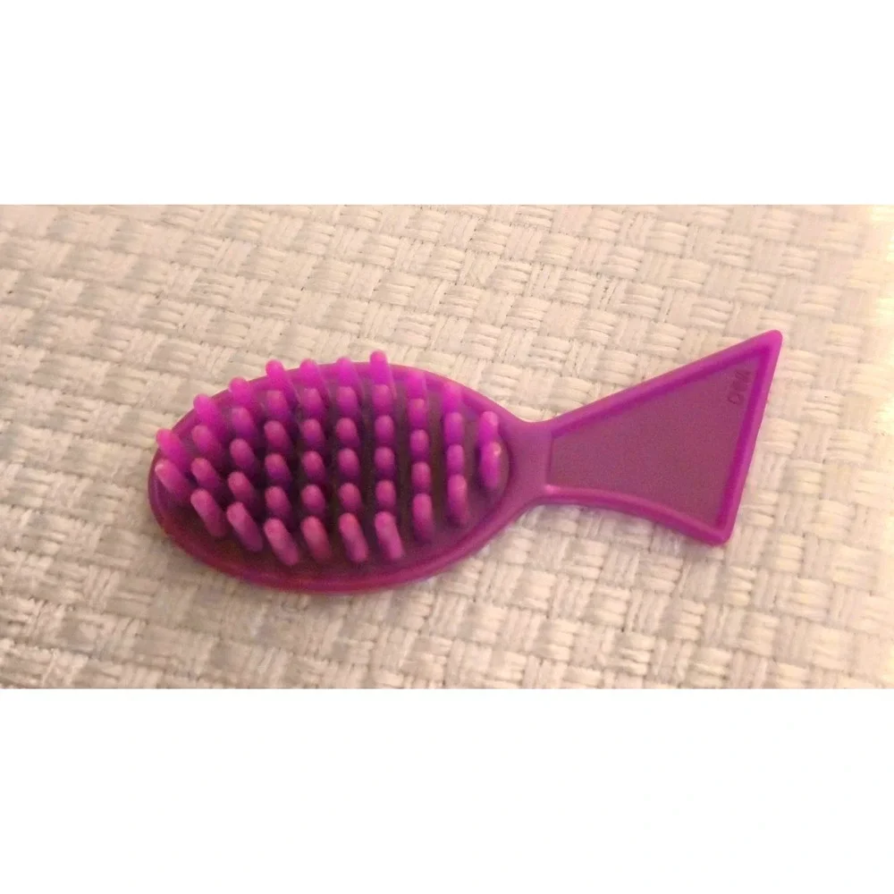 Bratz Fish Shaped Detangling Hair Brush Magenta Purple Soft Bristles Accessory